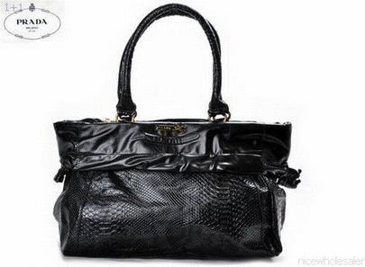 prada handbags195